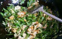 鸡蛋炒豆角的做法步骤5