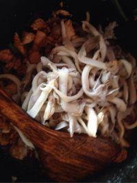 平菇焖面的做法步骤8