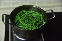 豇豆猪肉生煎包的做法步骤2