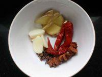 啤酒翅中的做法步骤2